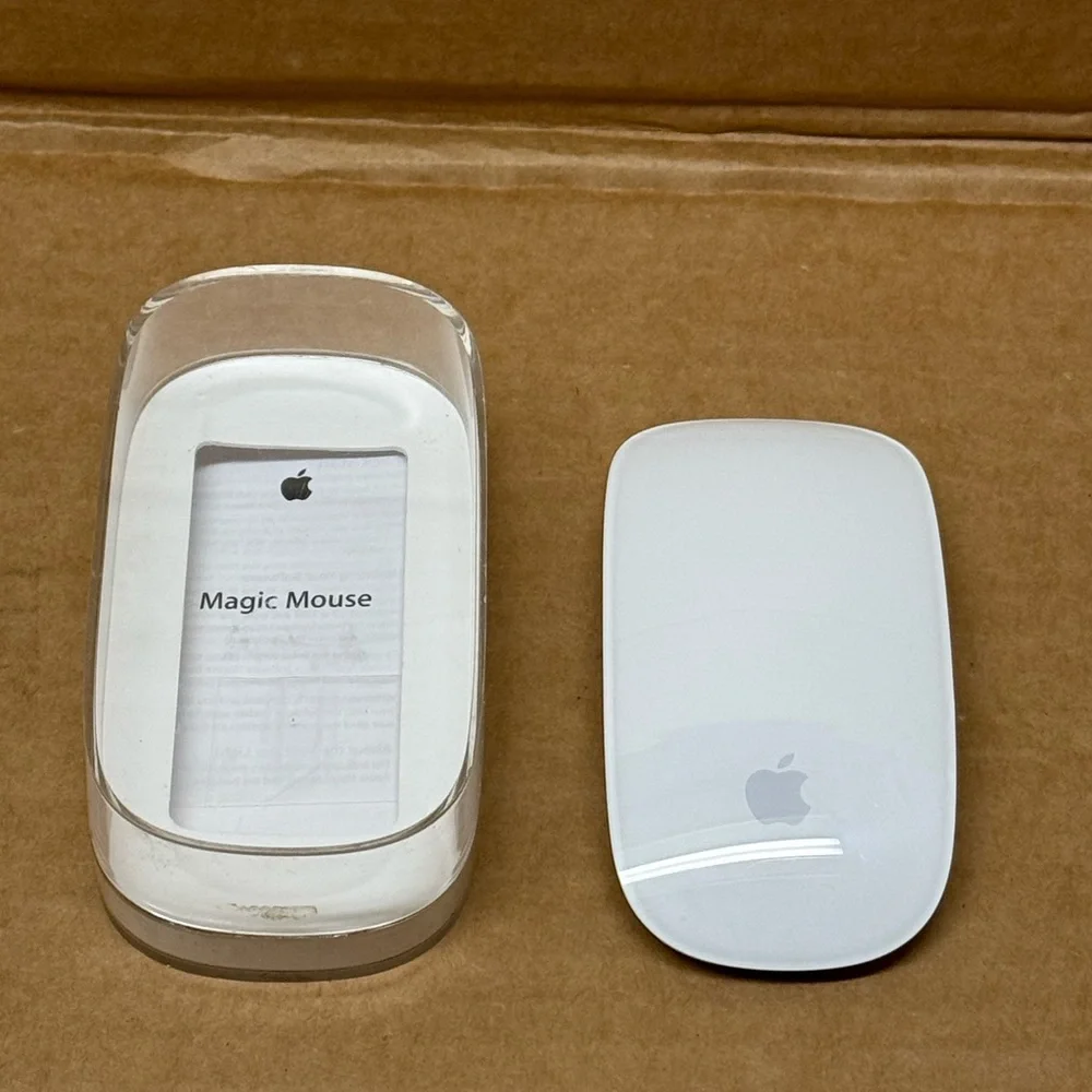 Apple Bluetooth Magic Mouse (w/ original packaging)